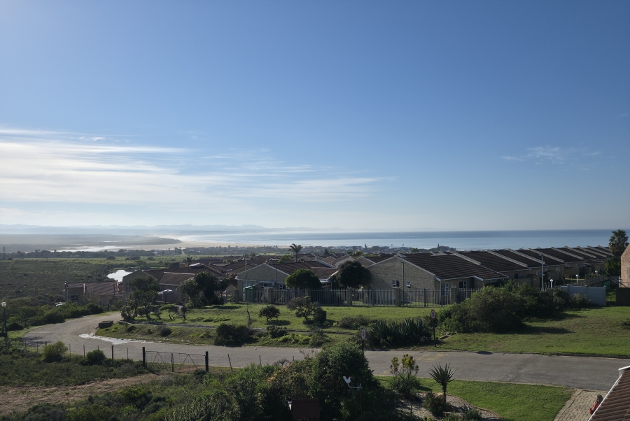 3 Bedroom Property for Sale in Wavecrest Eastern Cape